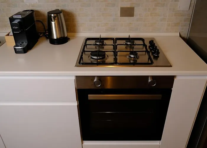 Apartment La Nuova Casa Di Zia - Near Metro A Ponte Lungo Rom