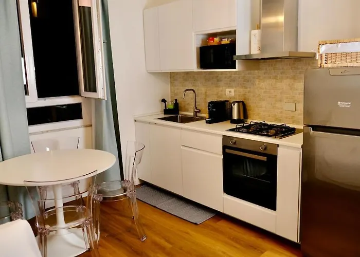 Apartment La Nuova Casa Di Zia - Near Metro A Ponte Lungo Rom
