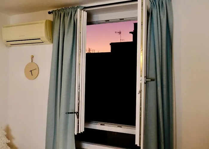 Apartment La Nuova Casa Di Zia - Near Metro A Ponte Lungo