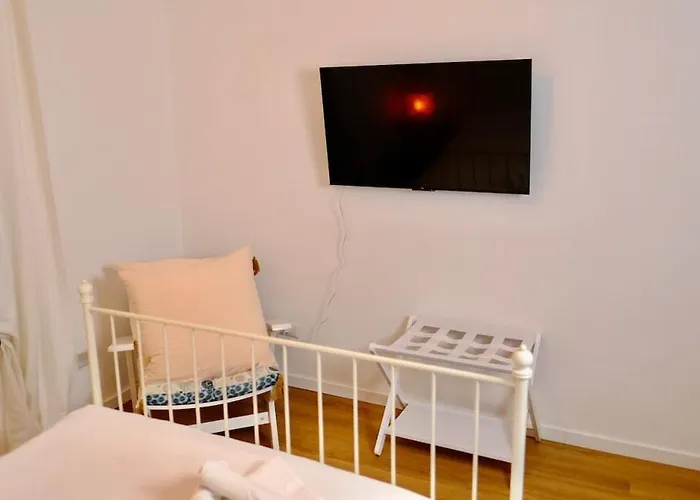 La Nuova Casa Di Zia - Near Metro A Ponte Lungo * Rom