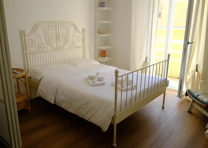 Apartment La Nuova Casa Di Zia - Near Metro A Ponte Lungo Rom